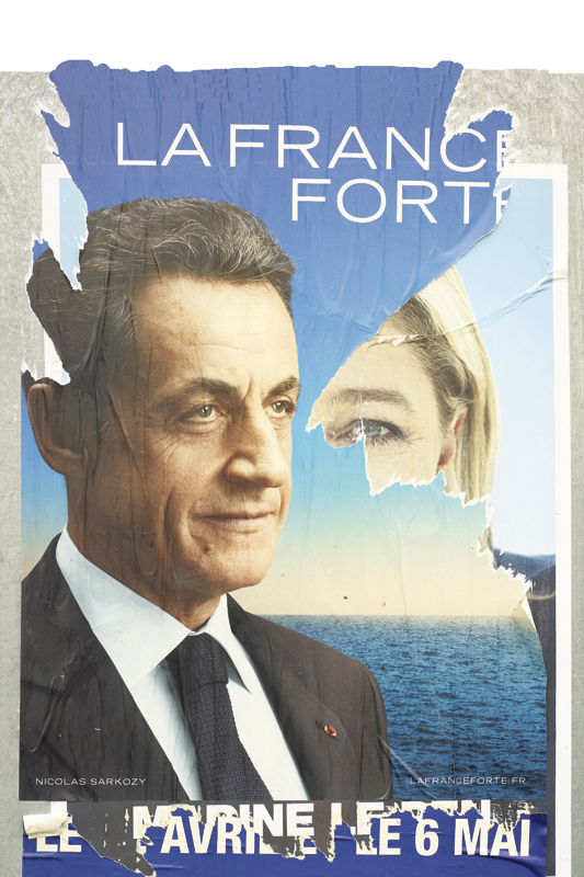 Wahlplakate im Elsass: Noch hat Staatspräsident Nicolas Sarkozy die Nase vor Marine Le Pen, der Chefin vom Front National.