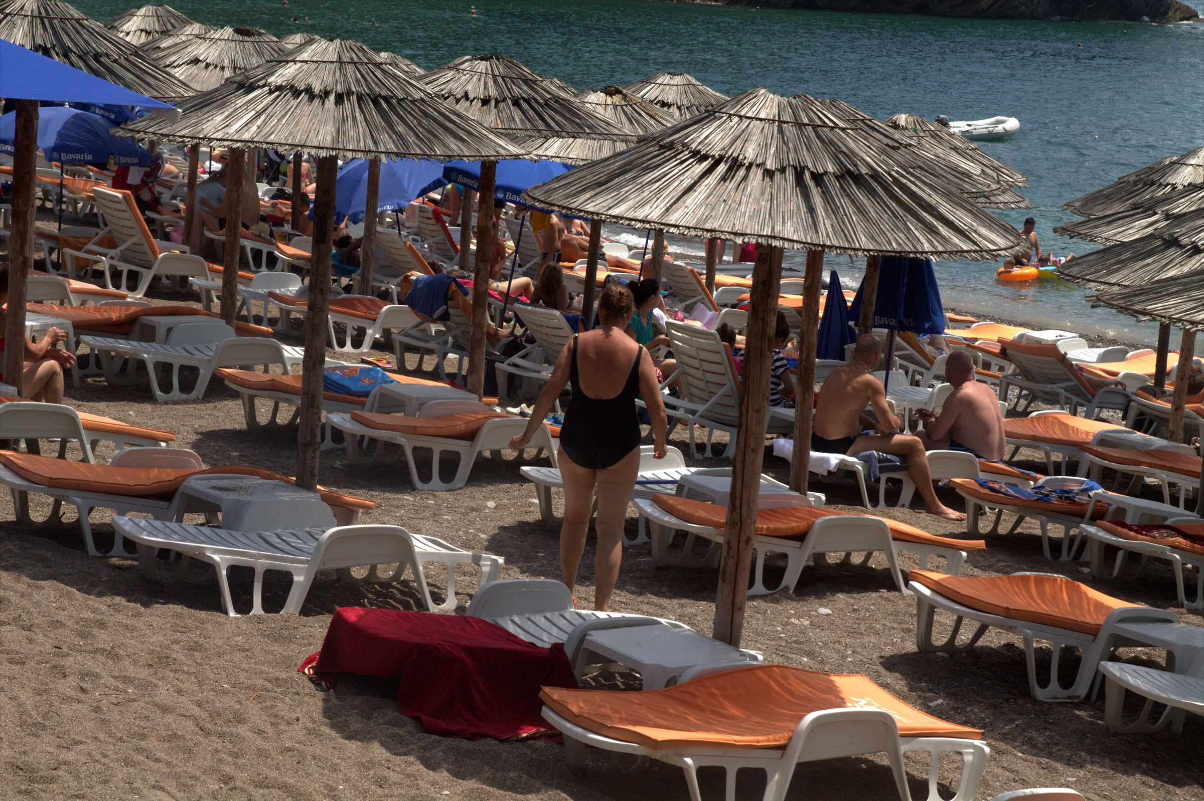 Der Strand in Petrovac. Die Stadt an der Küste von Montenegro ist ein beliebtes Reiseziel für gutbetuchte Russen.