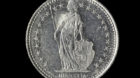 A coin, worth one Swiss frank, pictured on June 12,2012. (KEYSTONE/Gaetan Bally)

Eine Ein-Franken Muenze, aufgenommen am 12.