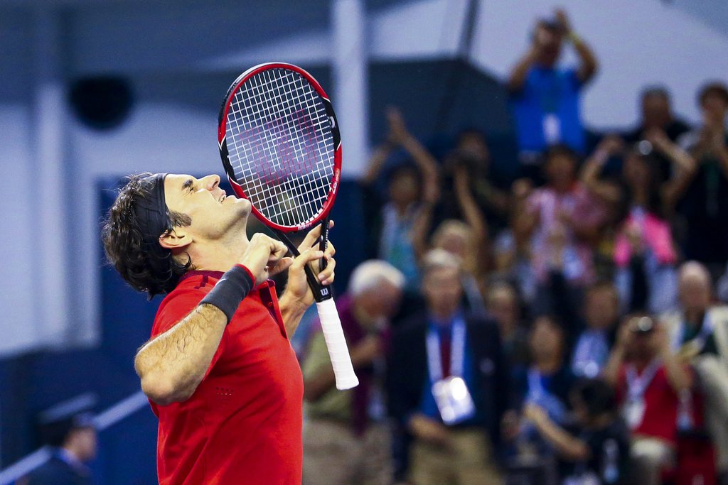 Roger Federer entscheidet den Final von Shanghai gegen den Franzosen Gilles Simon in zwei Tie-Breaks.