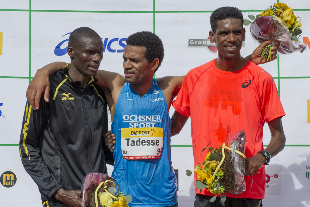 Auch beim Stadtlauf 2014 in Bern reichte es ganz oben aufs Podest: Tadesse Abraham (Mitte) mit dem Zweiten Patrick Ereng (Kenia) und Simon Tesfay (Eritrea).