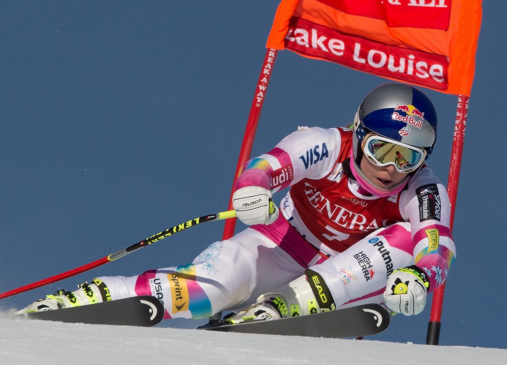 epa04513554 Lindsey Vonn of the USA in action during the Women's Downhill Training at the FIS Alpine Skiing World Cup in Lake Louise, Alberta, Canada, 03 December 2014. EPA/NICK DIDLICK