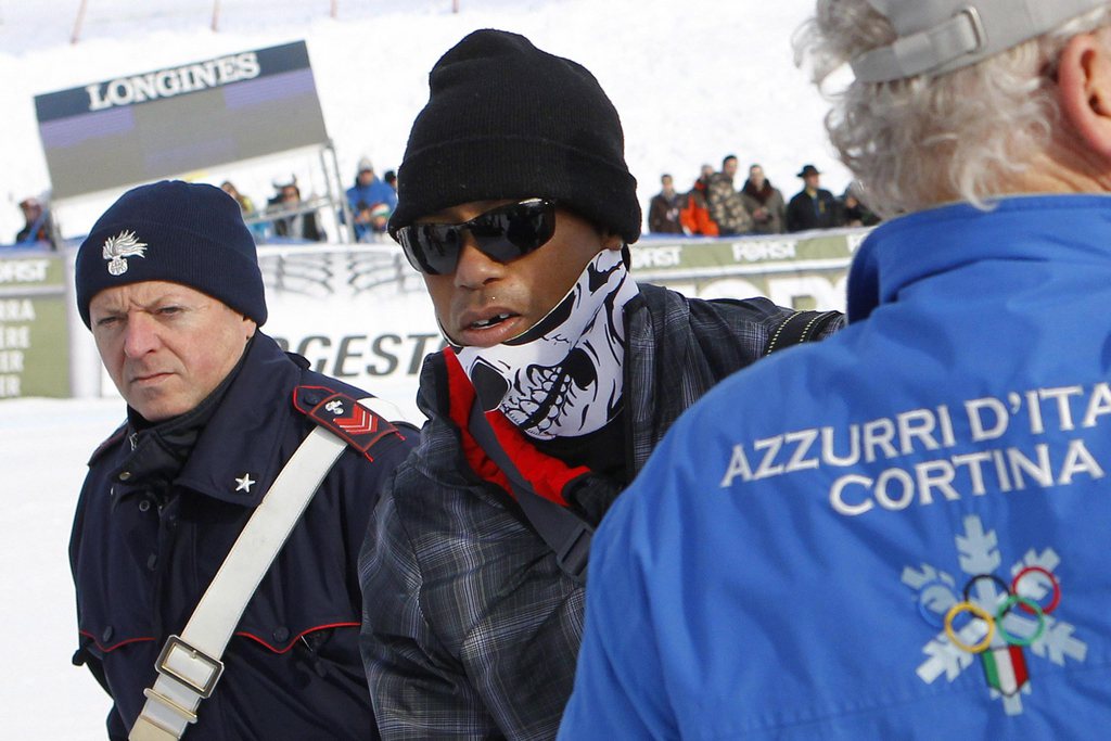epa04568864 US golfer Tiger Woods, boyfriend of US skier Lindsey Vonn, attends the women's FIS Alpine Skiing World Cup SuperG race in Cortina d'Ampezzo, Italy, 19 January 2015. EPA/ANDREA SOLERO