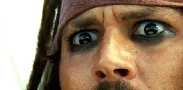 Jack Sparrow alias Johnny Depp, bestgeschminkter Pirat der Weltmeere.