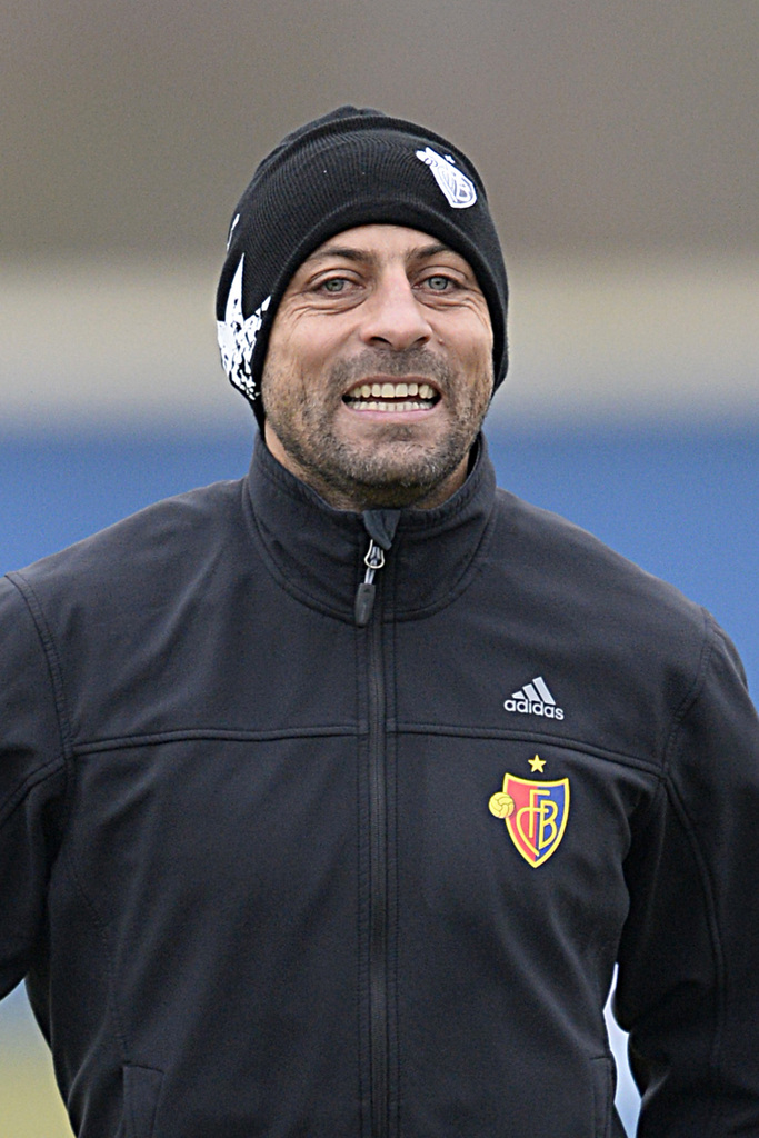 FC Basel's Walter Adrian Samuel during a training session in the St. Jakob-Park training area in Basel, Switzerland, on Tuesday, February 17, 2015. Switzerland's FC Basel 1893 is scheduled to play against Portugal's FC Porto in an UEFA Champions League round of sixteen first leg soccer match on Wednesday, February 18, 2015. (KEYSTONE/Georgios Kefalas)