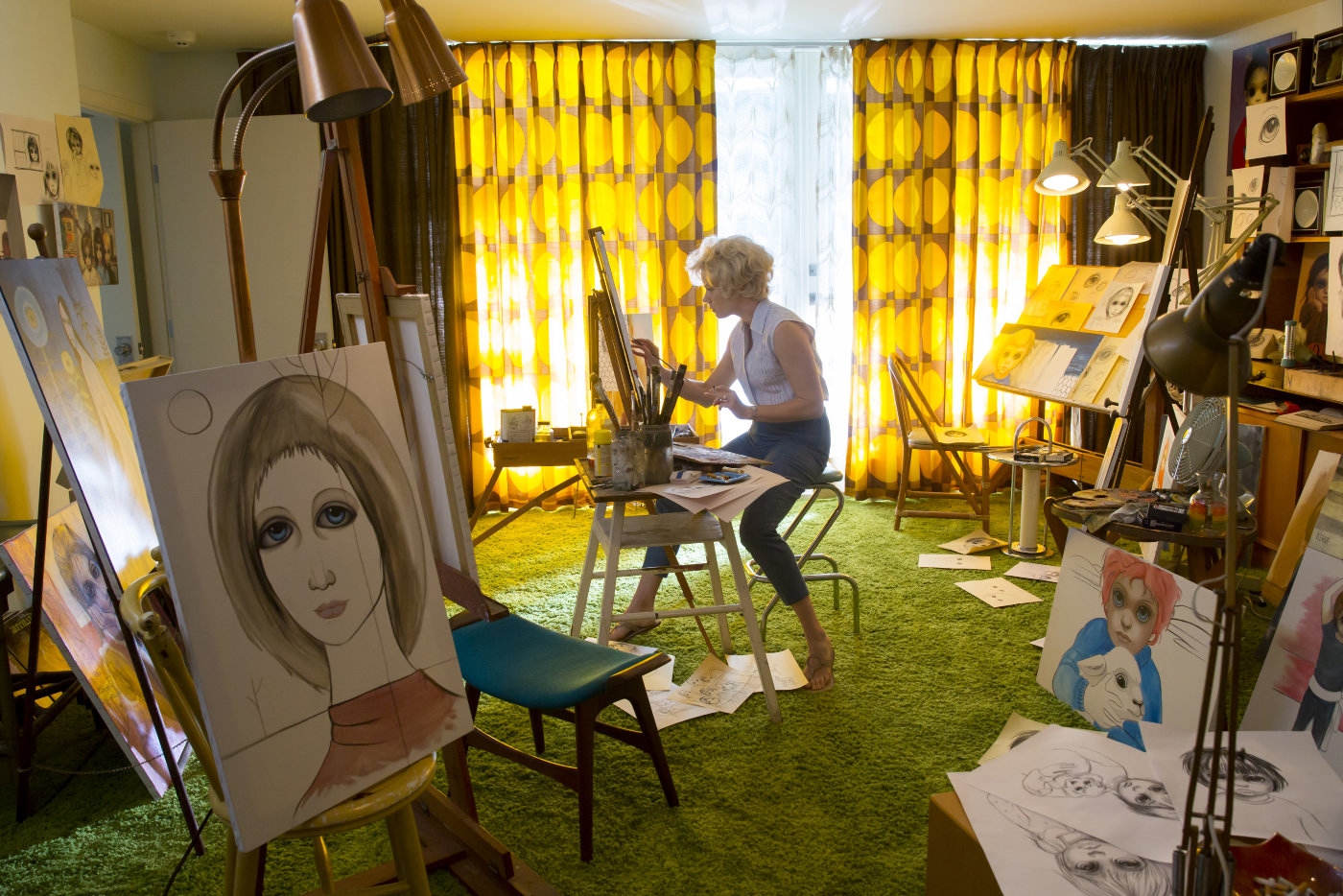 Margaret Keane (Amy Adams) malt und malt und malt...