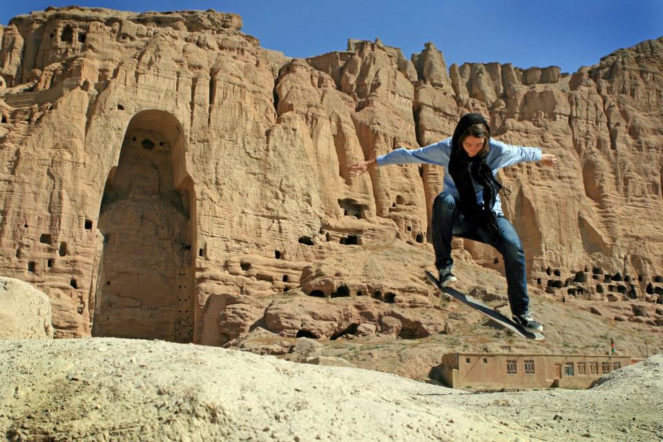 Im Projekt Skateistan lernen Mädchen aus Kabul unter anderem skaten. In einem Land, in dem ihnen viele Sportarten und sogar das Fahrradfahren verboten ist.