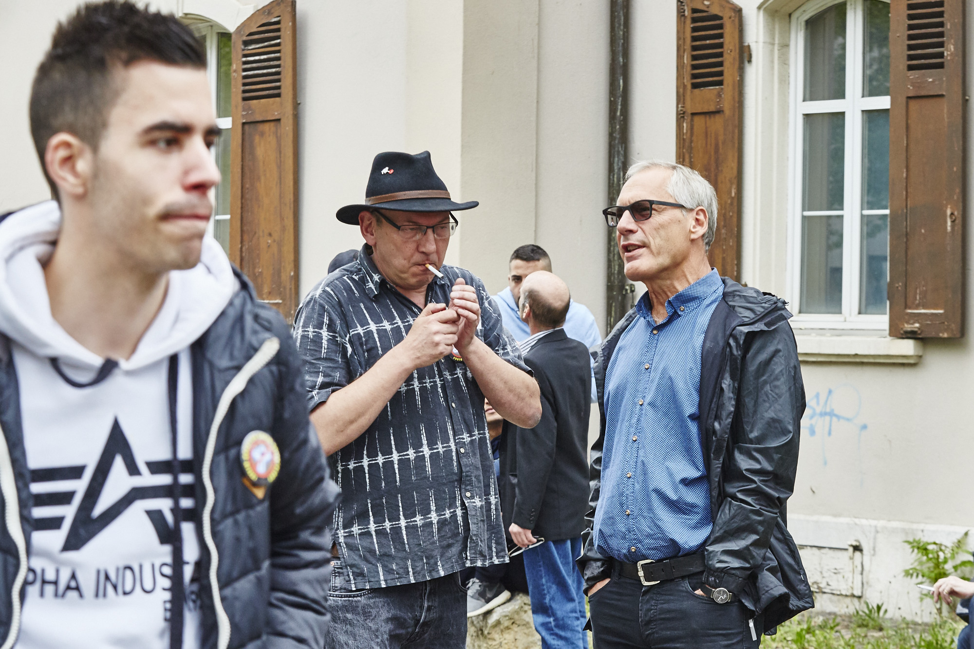 Stadtentwickler Thomas Kessler (rechts) im Dialog mit Scientology-Gegner Thomas Erlemann.
