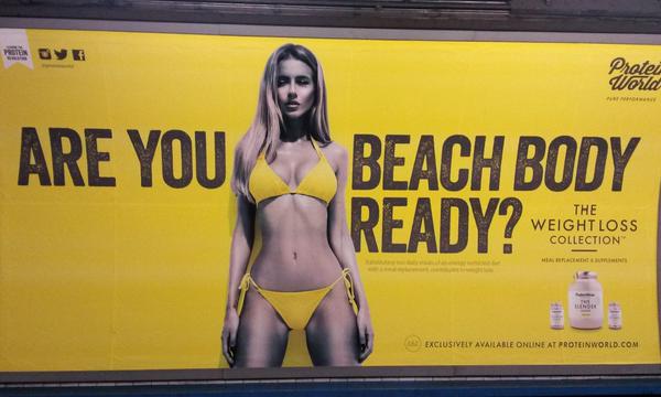 So sah das Original aus: Mit diesem Werbeposter wurde in der Londoner U-Bahn für Proteinprodukte geworben.