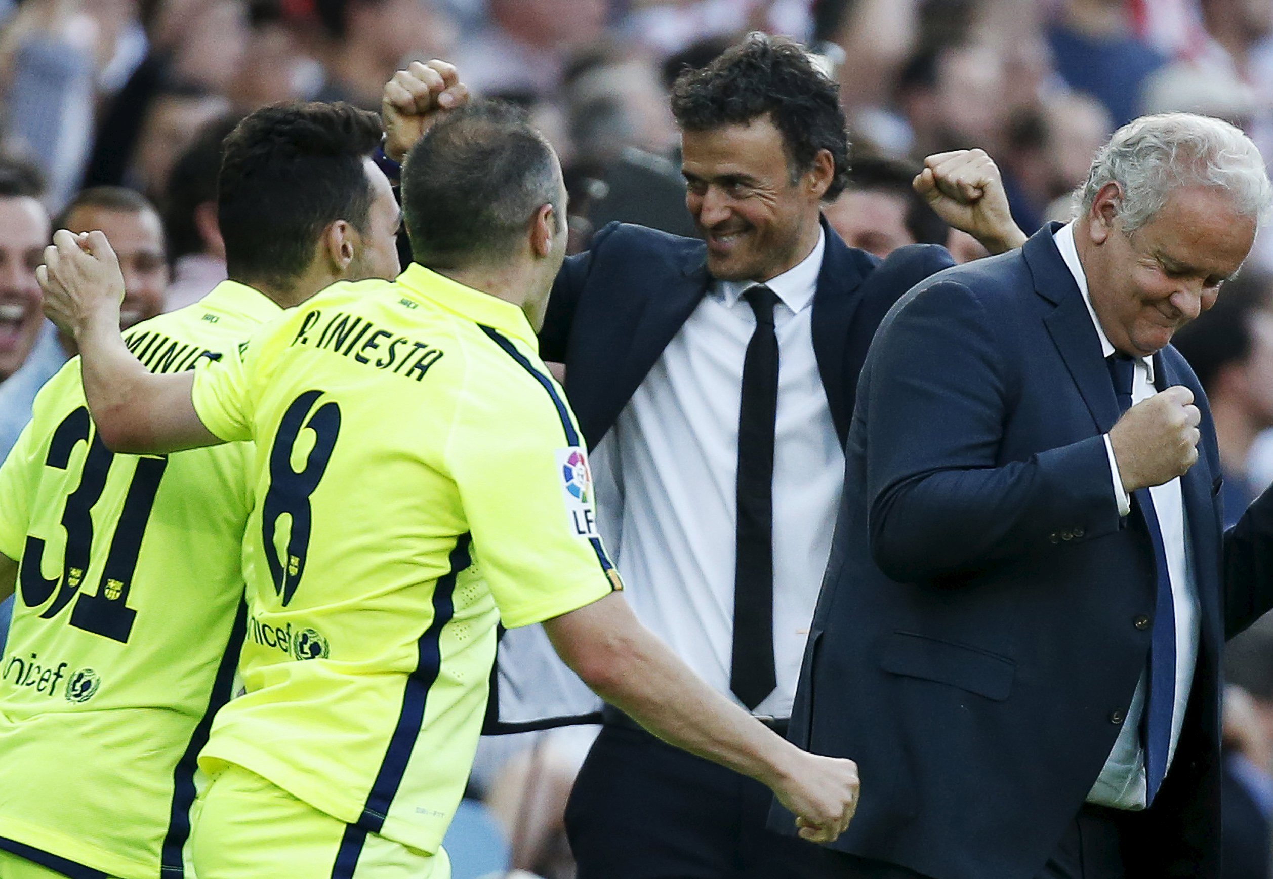 Geschafft: Barcelona-Trainer Luis Enrique nach dem meisterschaftsentscheidenden Sieg am Wochenende.