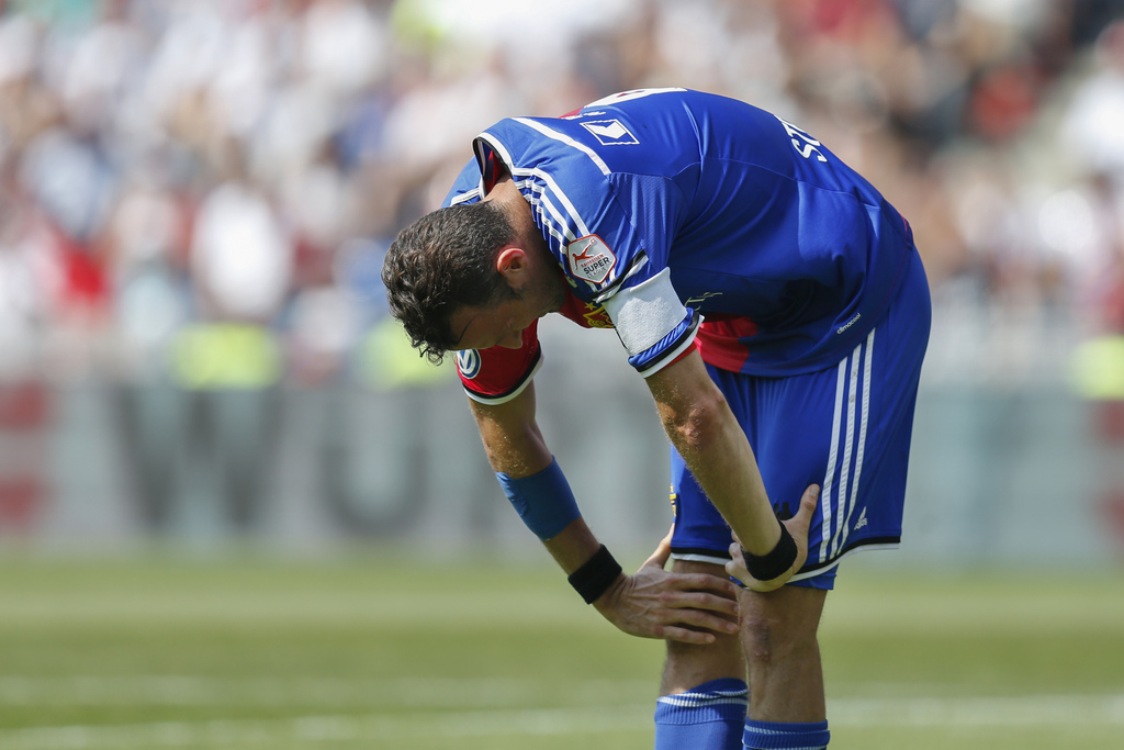 Basel's Marco Streller reacts during the Swiss Cup final soccer match between FC Basel and FC Sion at the St. Jakob-Park stadium in Basel, Switzerland, Sunday, June 7, 2015. (KEYSTONE/Peter Klaunzer)