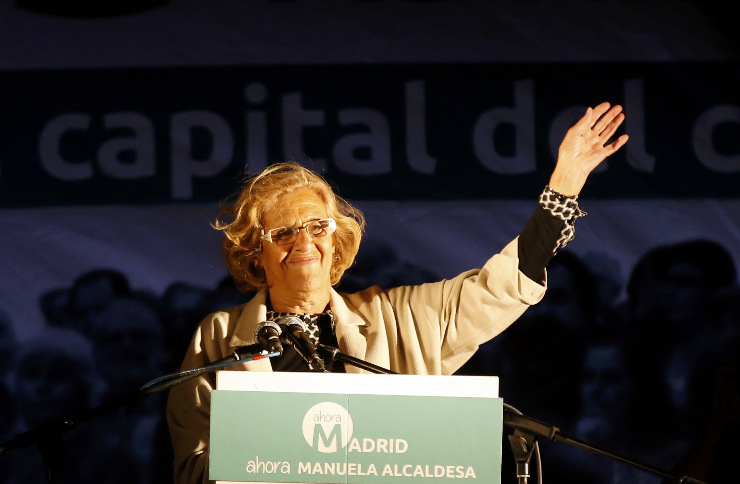Ahora Madrid (Now Madrid) local candidate, Manuela Carmena, gestures as she delivers a speech at party's meeting area after the regional and municipal elections in Madrid, Spain, May 24, 2015. Spain's ruling People's Party (PP) has won the municipal election in the country's capital Madrid but it could lose control of the city council for the first time since 1991, official data with 97 percent of the votes counted showed. REUTERS/Paul Hanna