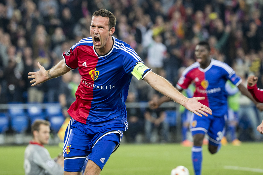 Basel's Marco Streller cheers after scoring the 1-0 during an UEFA Champions League group B matchday 2 soccer match between Switzerland's FC Basel 1893 and Britain's Liverpool FC in the St. Jakob-Park stadium in Basel, Switzerland, on Wednesday, October 1, 2014. (KEYSTONE/Patrick Straub)