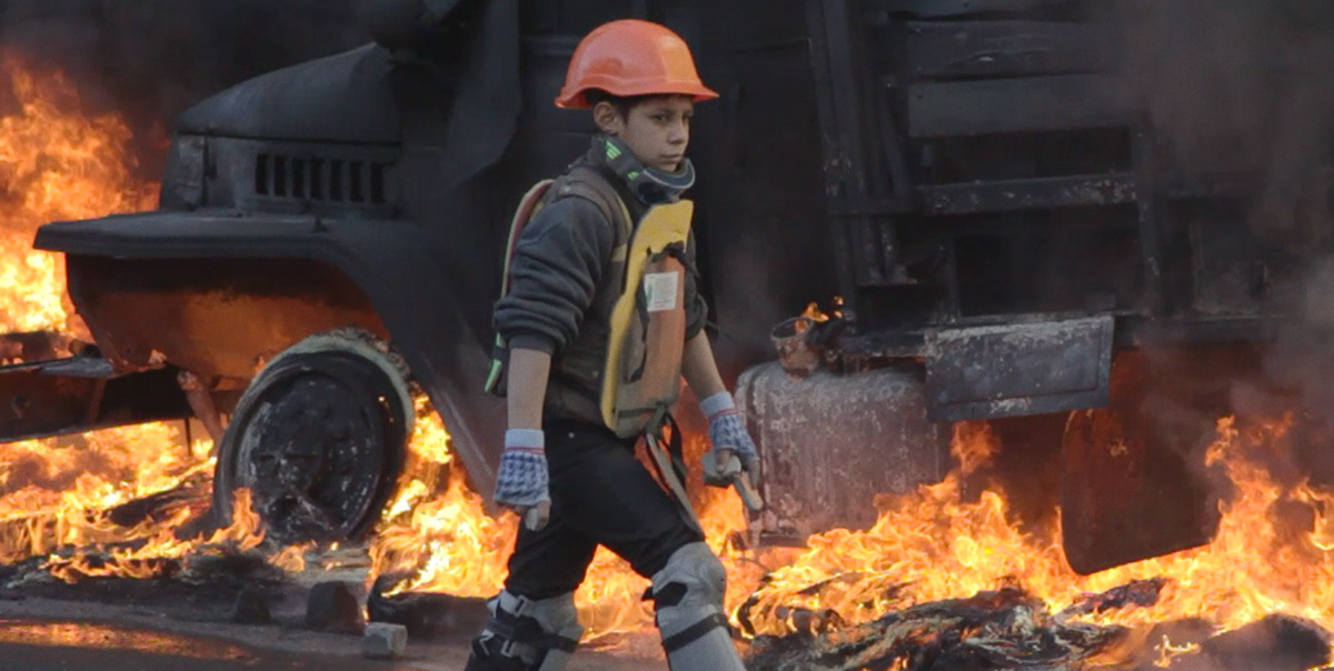 Von Soldaten zu jung befunden: Ein Demonstrant auf dem Maidan
