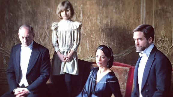 Monumental: «The Childhood of a leader»
