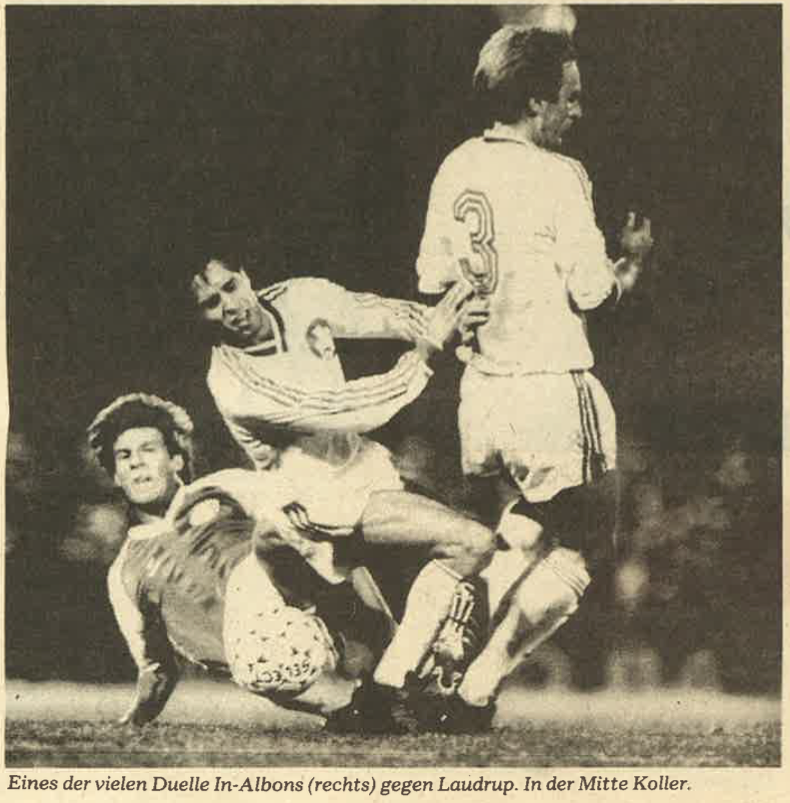 Berichterstattung Tages-Anzeiger 10. Oktober 1985. WM Qualifikation, Marcel Koller (Mitte), Charly In-Albon (rechts)