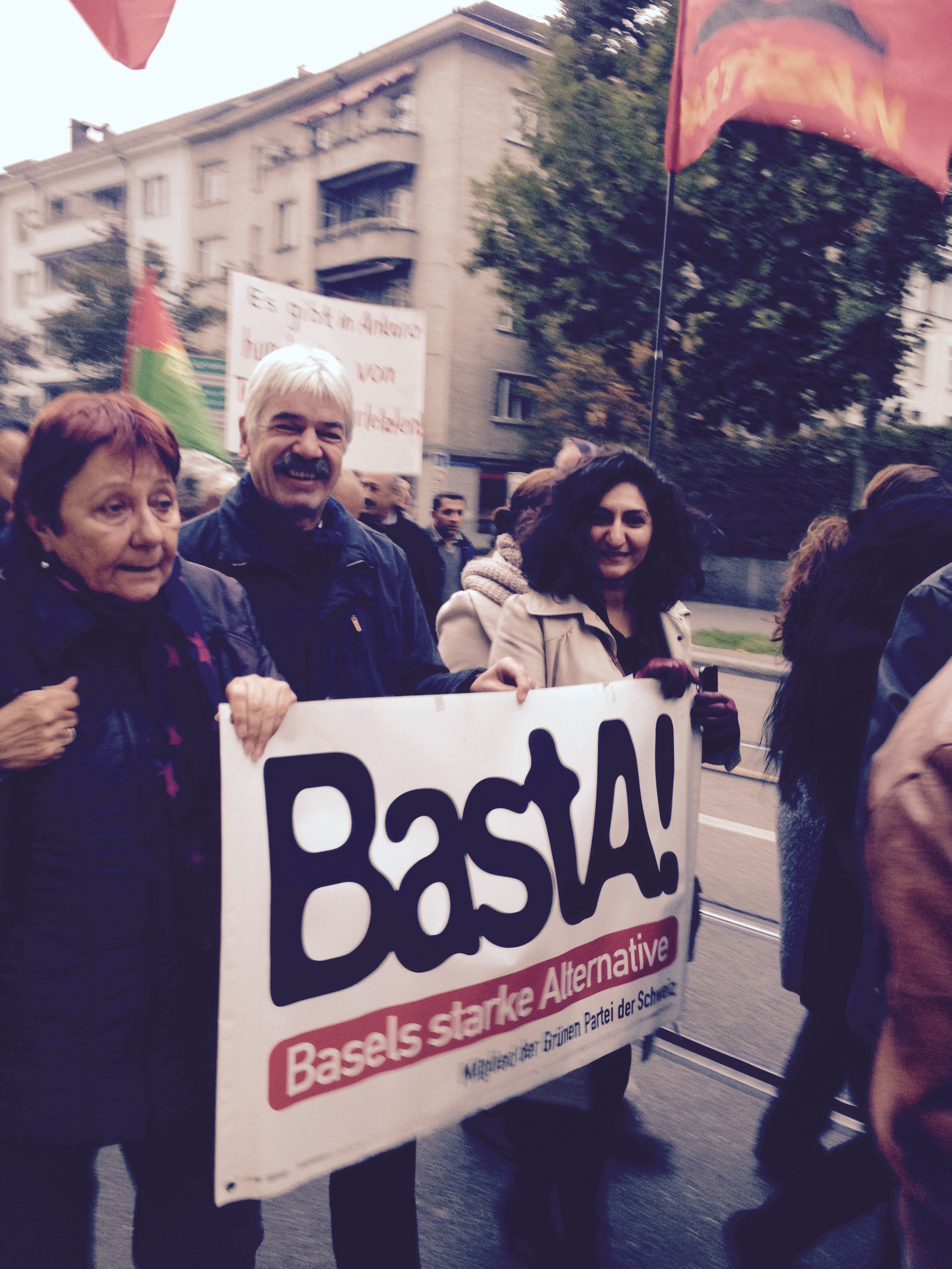 Nationalratskandidatin und BastA!-Grossrätin Sibel Arslan an der Demonstration am Mittwoch.