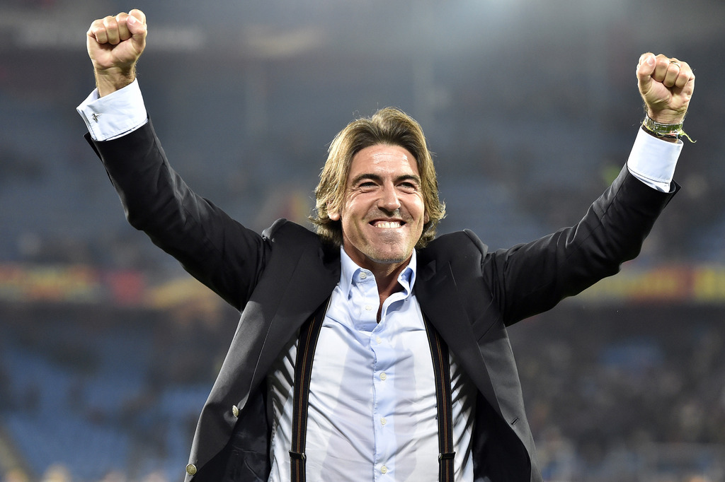 Belenenses' head coach Ricardo Sa Pinto celebrate after the UEFA Europa League group I group stage matchday 3 soccer match between Switzerland's FC Basel 1893 and Portugal's C.F. Os Belenenses at the St. Jakob-Park stadium in Basel, Switzerland, on Thursday, October 22, 2015. (KEYSTONE/Peter Schneider)