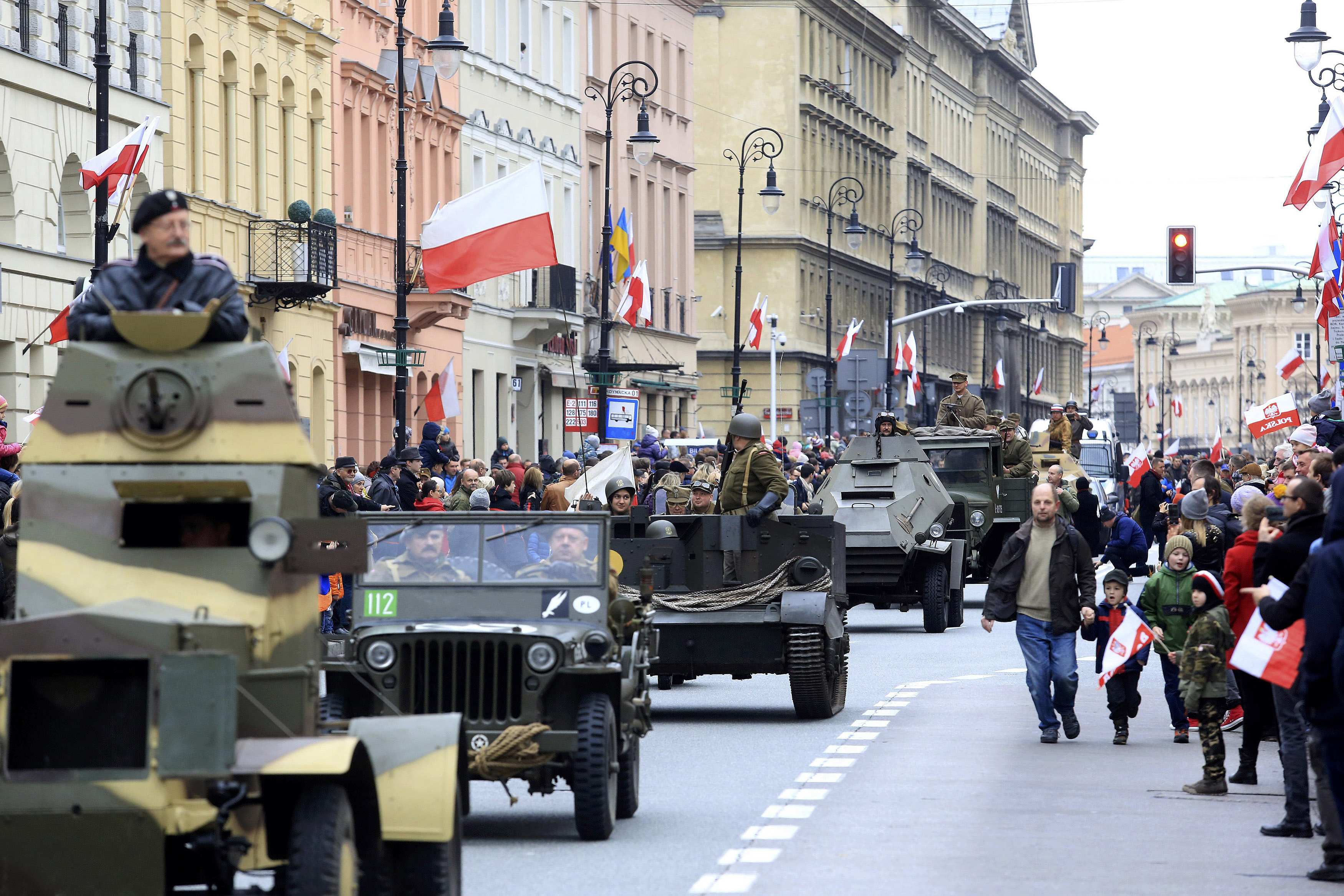 Das offizielle Polen feierte den Tag der Unabhängigkeit mit einem Defilee in Warschau. 