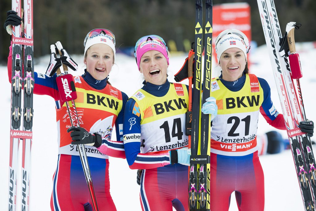 &lt;p&gt;epa05085928 Second placed Ingvild Flugstad Oestberg, winner Therese Johaug, and third placed Heidi Weng of Norway, from left, pose after the women's 15km cross country skiing pursuit race at the FIS Tour de Ski, on Saturday, January 2, 2016, in Lenzerheide, Switzerland. EPA/GIAN EHRENZELLER&lt;/p&gt;