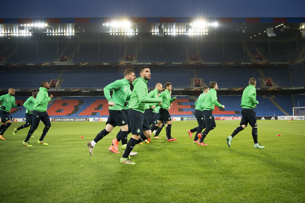 The players of France's soccer team AS Saint-Etienne during a training session in the St. Jakob-Park stadium in Basel, Switzerland, on Wednesday, February 24, 2016. France's AS Saint-Etienne is scheduled to play against Switzerland's FC Basel 1893 in an UEFA Europa League Round of 32 second leg soccer match on Thursday, February 25, 2016. (KEYSTONE/Georgios Kefalas)