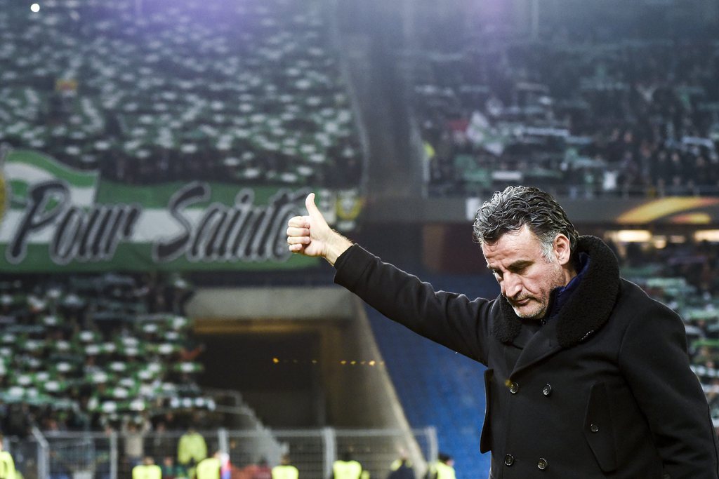epa05180906 Saint-Etienne's head coach Christophe Galtier before the UEFA Europa League Round of 32 second leg soccer match between FC Basel 1893 and AS Saint-Etienne at the St. Jakob-Park stadium in Basel, Switzerland, 25 February 2016. EPA/GIAN EHRENZELLER
