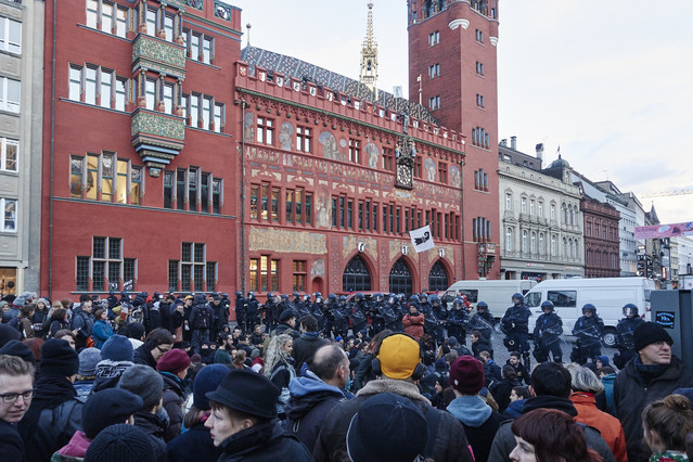 Viel Polizei wegen ein bisschen Nazi class=