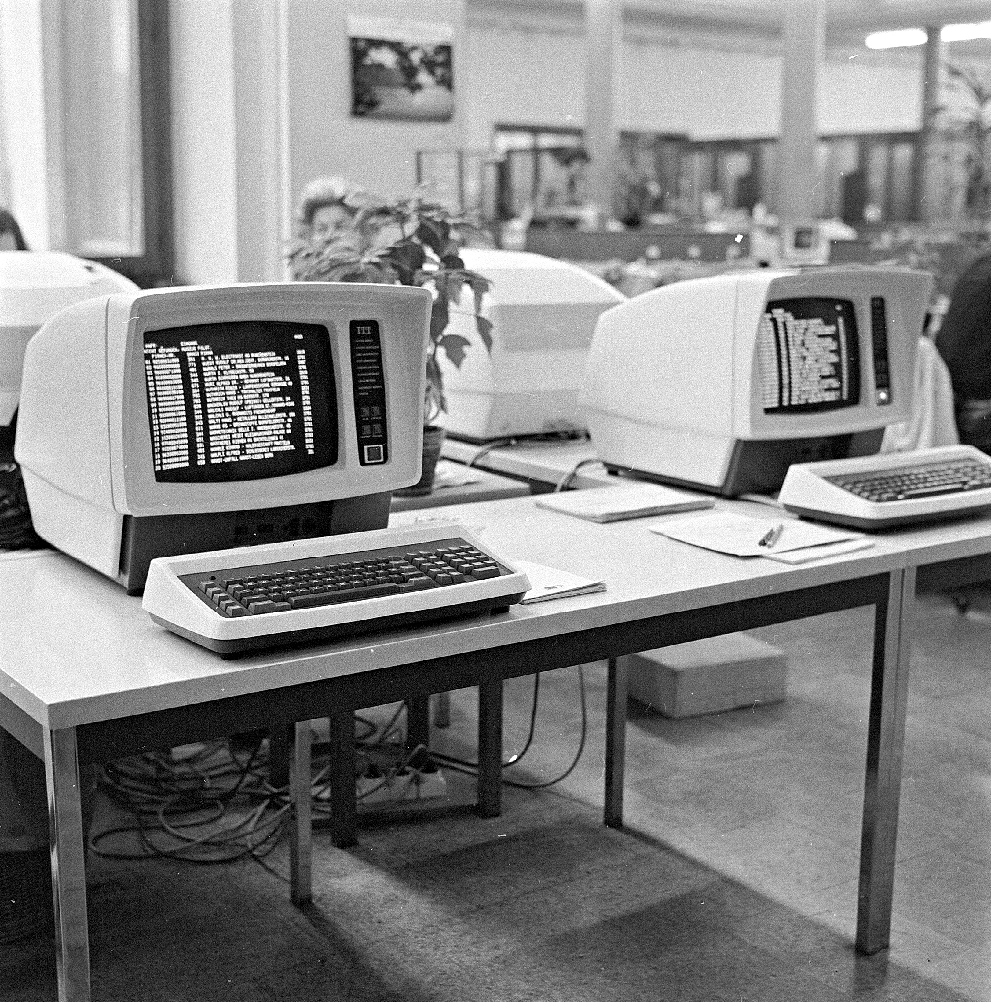 Erste Computer im Staatsarchiv.