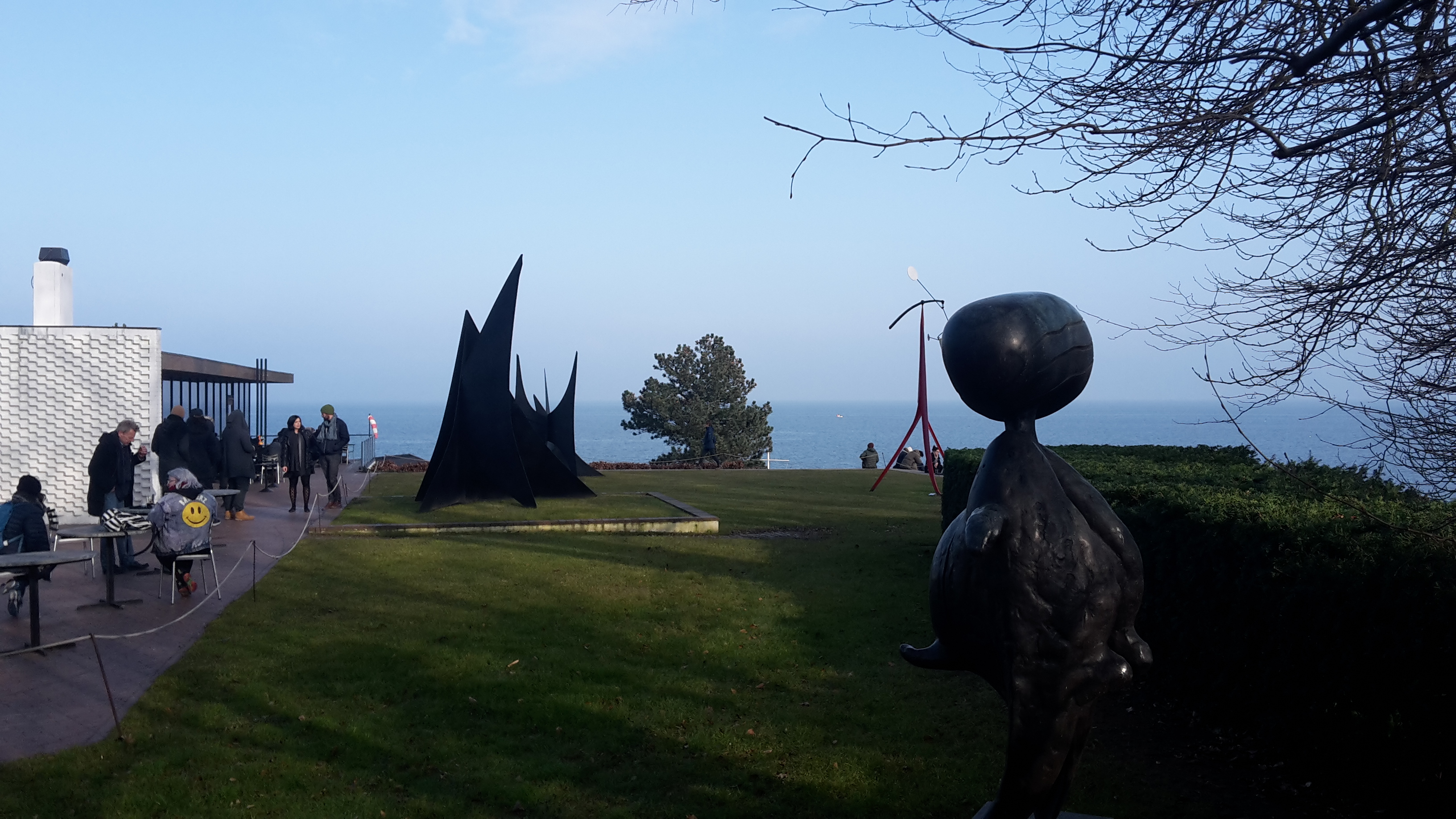 Der Louisiana Skulpturenpark mit Meeresblick