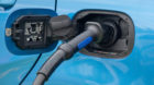 <p>Diesel oder Bleifrei? 100 oder 240 Volt? Eingestöpselt werden muss das Auto so oder so.</p>