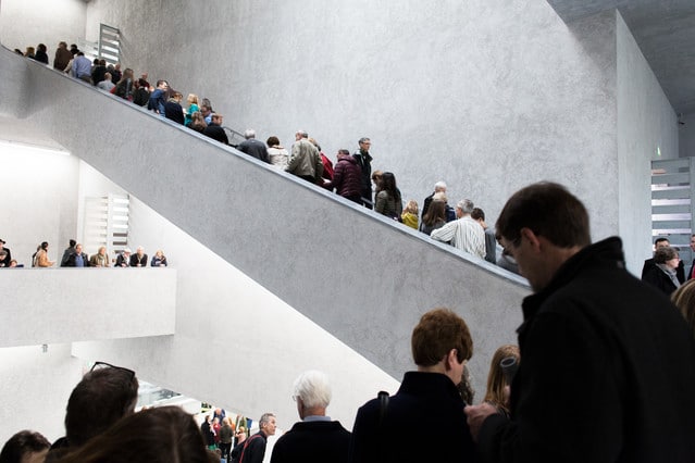 In England top, in Deutschland flop: «Luxuriöse Grabkammer» oder «a miraculous new extension» class=