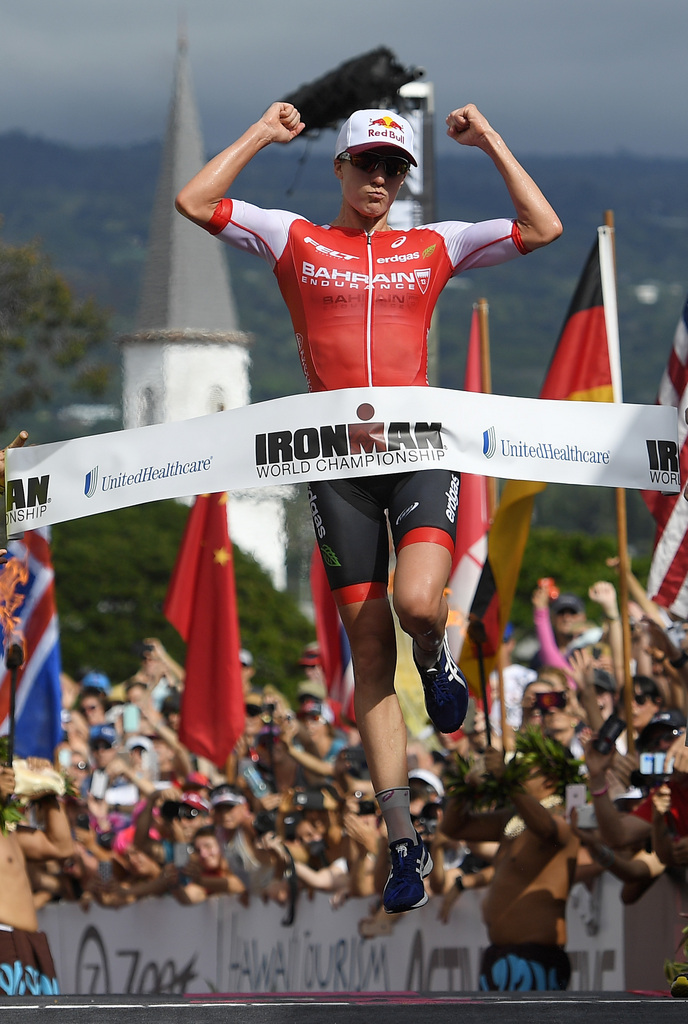 Der Zieleinlauf: Daniela Ryf holt am 8. Oktober in Kailua-Kona auf Hawaii den Ironman der Frauen, über 24 Minuten vor der Zweitplatzierten.