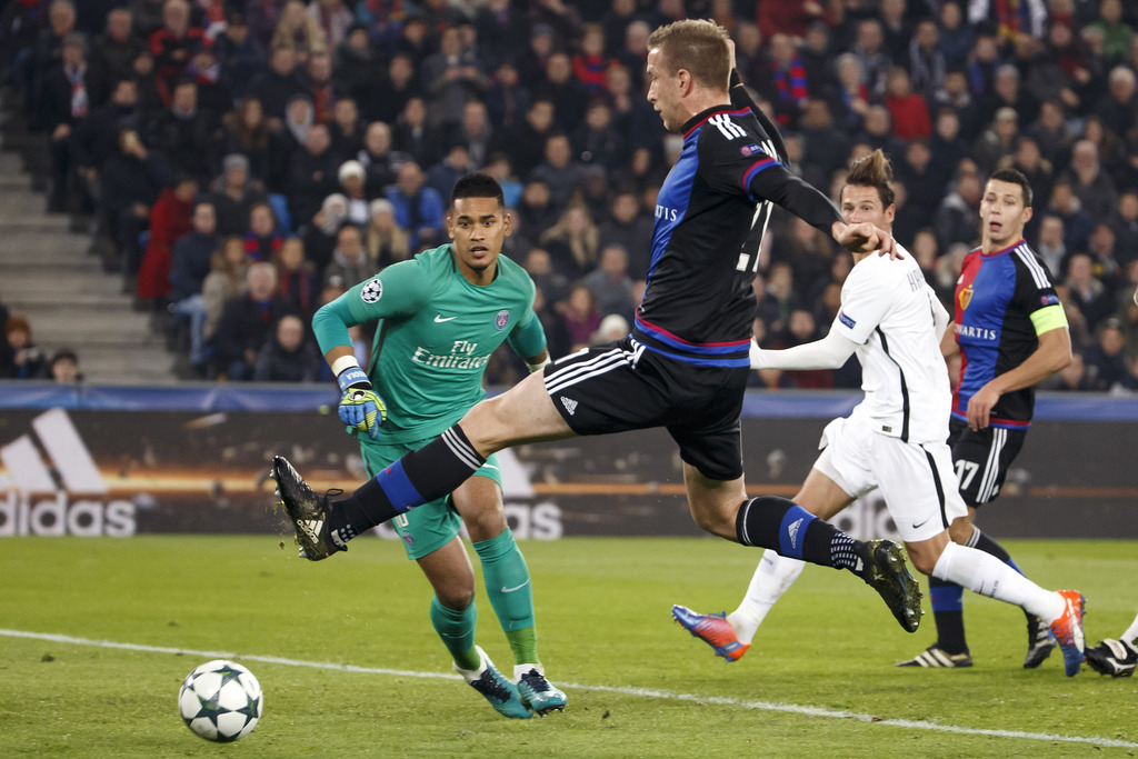Basel's forward Marc Janko , 2nd left, missing a gaol past Paris Saint-Germain's goalkeeper Alphonse Areola, left, Paris Saint-Germain's midfielder Grzegorz Krychowiak, 2nd right, and Basel's defender Marek Suchy, right, during an UEFA Champions League Group stage Group A matchday 4 soccer match between Switzerland's FC Basel 1893 and France's Paris Saint-Germain Football Club, at the St. Jakob-Park stadium in Basel, Switzerland, Tuesday, November 1, 2016. (KEYSTONE/Salvatore Di Nolfi)
