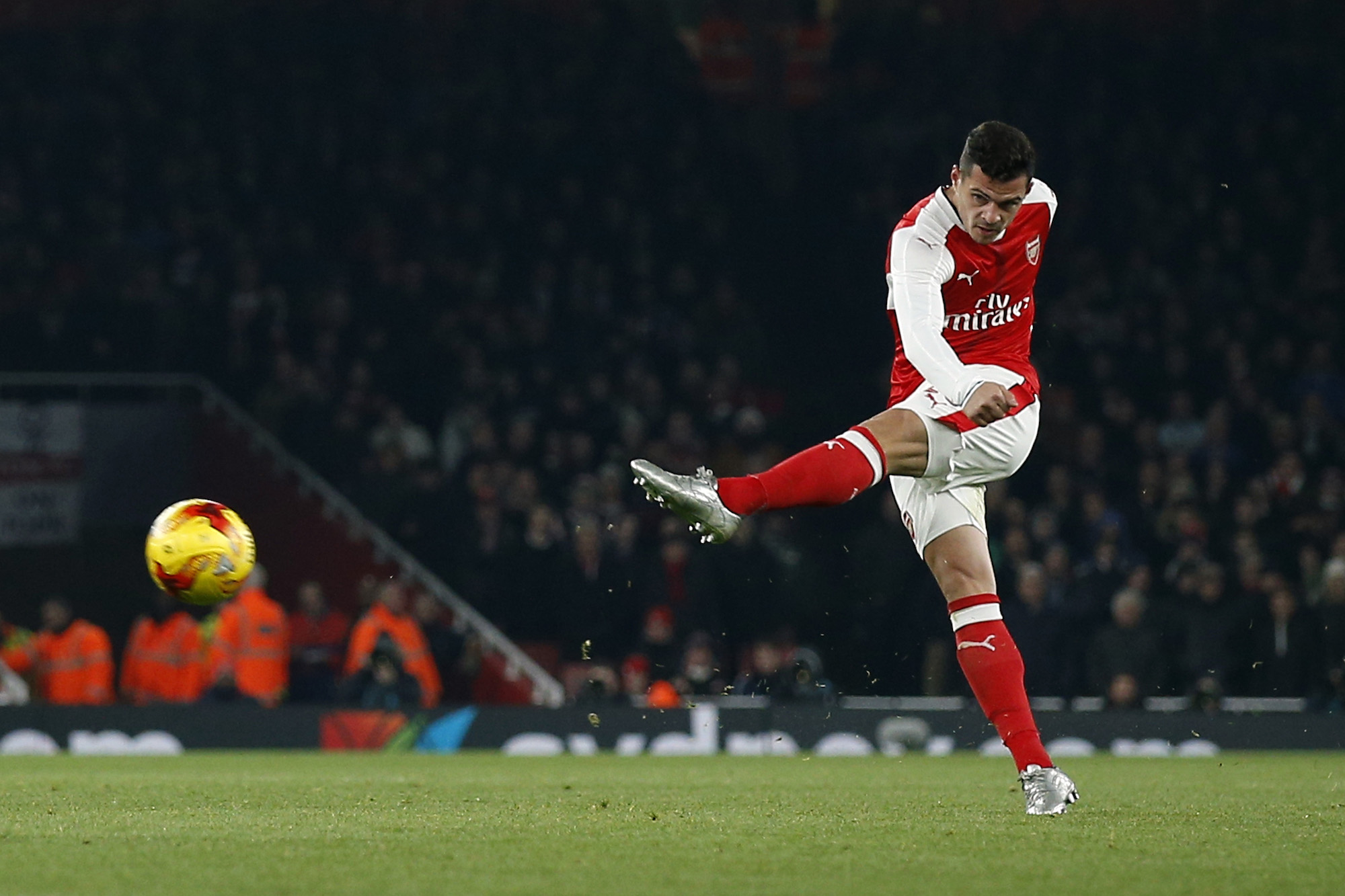 Britain Football Soccer - Arsenal v Southampton - EFL Cup Quarter Final - Emirates Stadium - 30/11/16 Arsenal's Granit Xhaka shoots at goal Action Images via Reuters / Andrew Couldridge Livepic EDITORIAL USE ONLY. No use with unauthorized audio, video, data, fixture lists, club/league logos or 