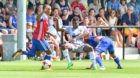 Manuel Akanji ist beim dritten Testspiel vor der Saison 2017/18 Teil der Dreierkette beim FC Basel.