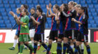 Die Baslerinnen bedanken sich bei den Fans nach dem Fussball Meisterschaftsspiel der Nationalliga A zwischen dem FC Basel 189