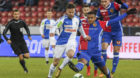 17.12.2017; Zuerich; Fussball Super League - Grasshopper Club Zuerich - FC Basel; 
Mergim Brahimi (GC) Manuel Akanji (Basel) 