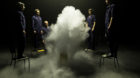 Nebel über alles:  «Girl From The Fog Machine Factory» von Thom Luz in der Kaserne Basel.