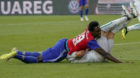 21.07.2018; Basel; FUSSBALL SUPER LEAGUE - FC Basel - FC St.Gallen;
Bruchlandung fuer Dimitri Oberlin (Basel) gegen Jordi Qui