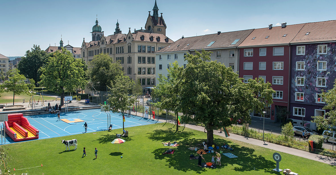 Die Dreirosenanlage ist der wichtigste Park der Stadt class=