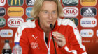 Nationaltrainerin Martina Voss-Tecklenburg spricht über das bevorstehende Schicksalsspiel gegen Frankreich